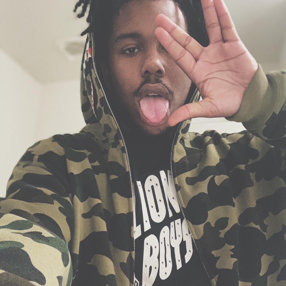 Meet your Posher, Lijah